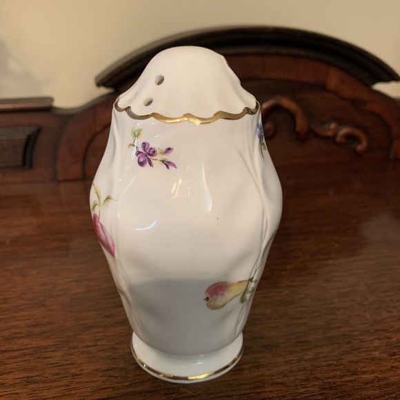 Aynsley Florida White Sugar Pepper Shaker Gold Trim Fruits Pear Apple England - Picture 3 of 8